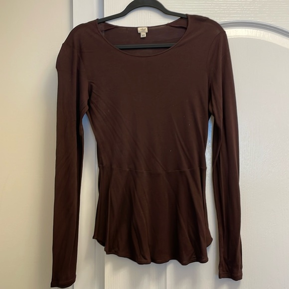 Aritzia Wilfred, long sleeve, lightweight peplum’esque top - Picture 1 of 4